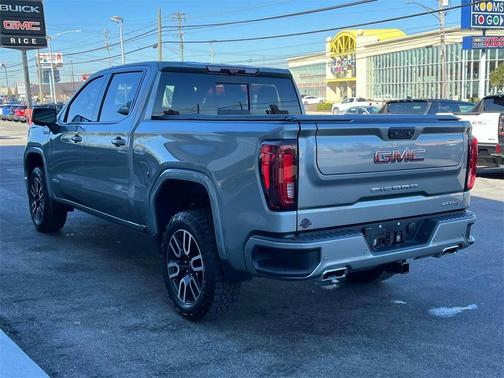 2023 GMC Sierra 1500 AT4