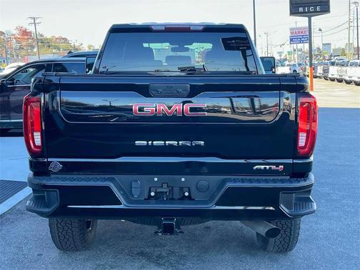 2022 GMC Sierra 2500 AT4