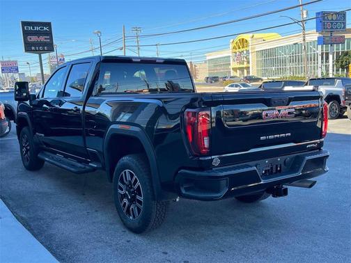 2022 GMC Sierra 2500 AT4