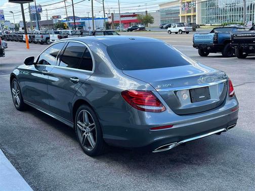 2017 Mercedes-Benz E-Class 4MATIC