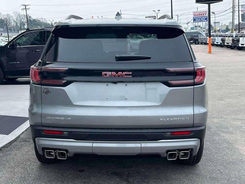 2026 GMC Acadia Elevation FWD