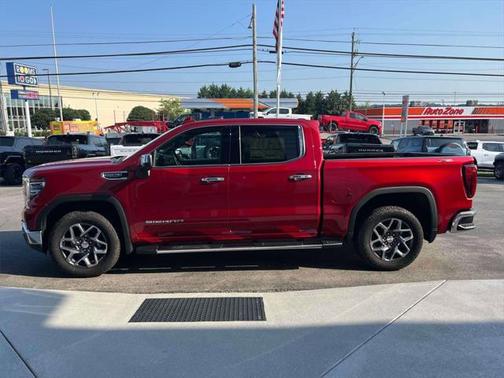 2025 GMC Sierra 1500 SLT