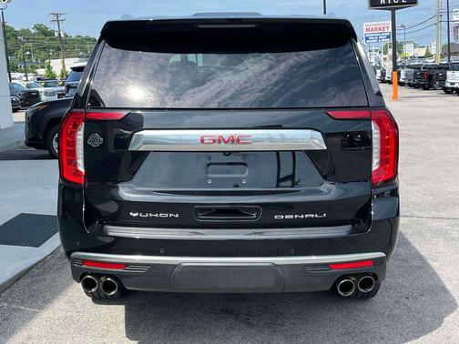 Onyx Black 2023 GMC Yukon XL Denali