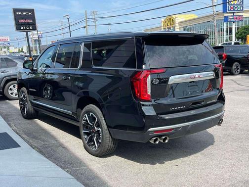 Onyx Black 2023 GMC Yukon XL Denali
