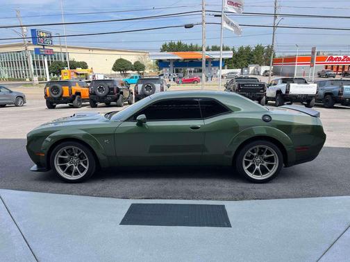 2023 Dodge Challenger R/T Scat Pack Widebody