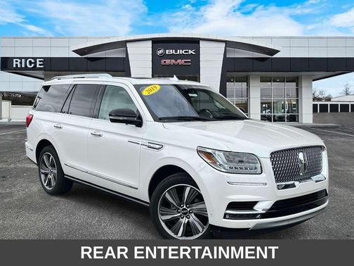 White Platinum Metallic Tri-Coat 2019 Lincoln Navigator Reserve