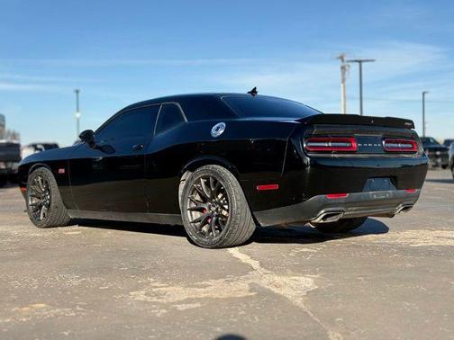 2016 Dodge Challenger SRT 392