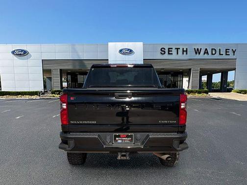 2022 Chevrolet Silverado 2500 Custom