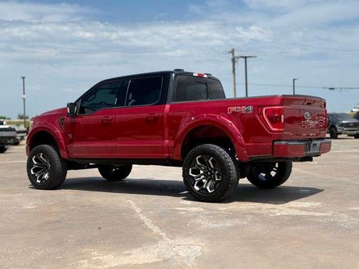 Rapid Red Metallic Tinted Clearcoat 2022 Ford F-150 XLT