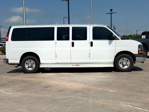 2016 Chevrolet Express 3500 LT