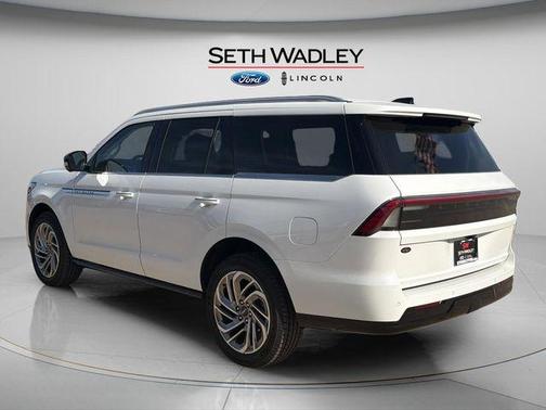 Pristine White Metallic Tri-Coat 2025 Lincoln Navigator Reserve