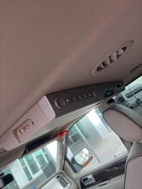 2009 Lincoln Navigator Base