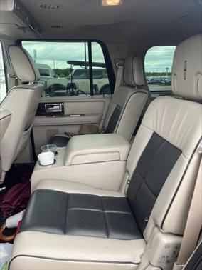 2009 Lincoln Navigator Base