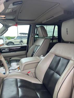2009 Lincoln Navigator Base