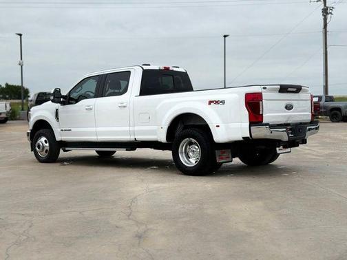Oxford White 2020 Ford F-350 Lariat
