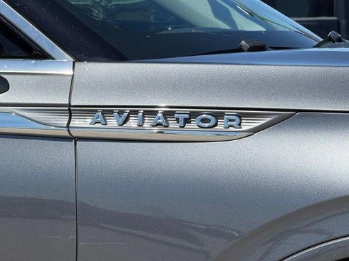 Asher Gray 2021 Lincoln Aviator Reserve AWD