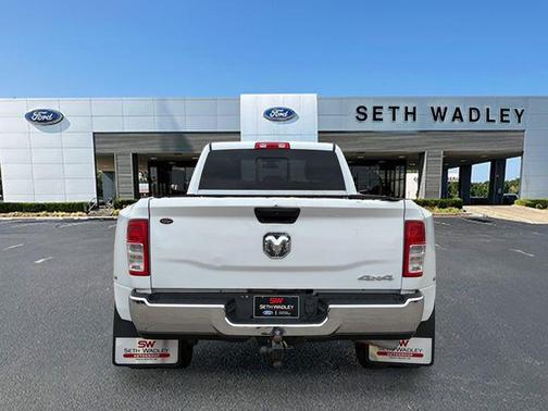 2020 RAM 3500 Tradesman Crew Cab 4x4 8' Box