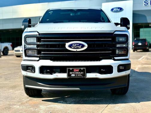 2025 Ford F-350 Platinum