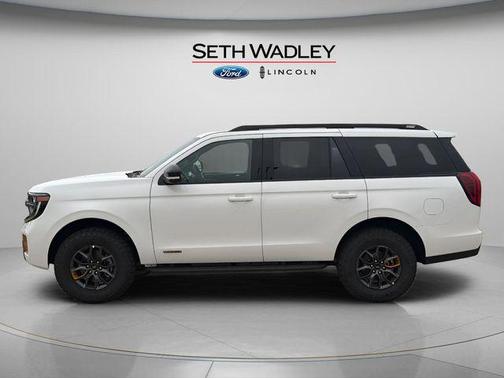 Star White Metallic Tri-Coat 2026 Ford Expedition Tremor
