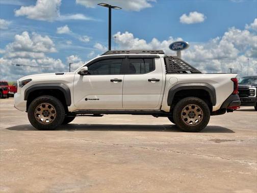 2024 Toyota Tacoma Hybrid Trailhunter