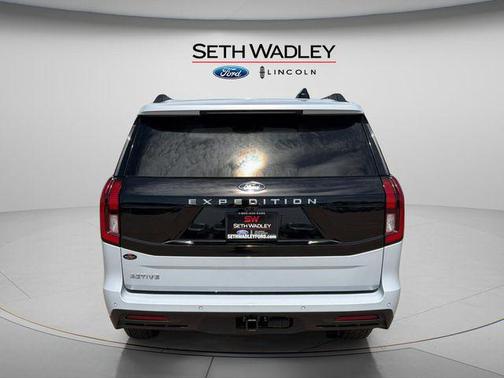 Space Silver Metallic 2026 Ford Expedition Active