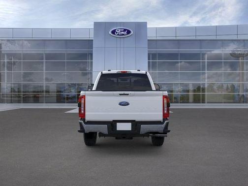 Oxford White 2026 Ford F-250 Lariat