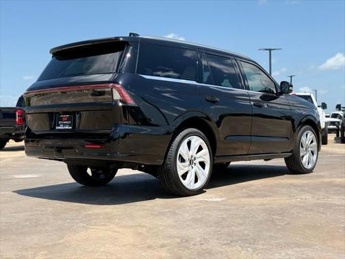 2025 Lincoln Navigator Black Label