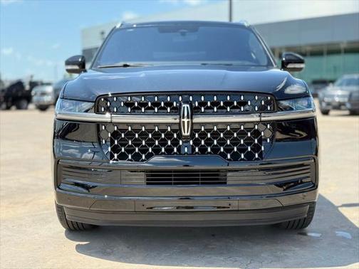 2025 Lincoln Navigator Black Label