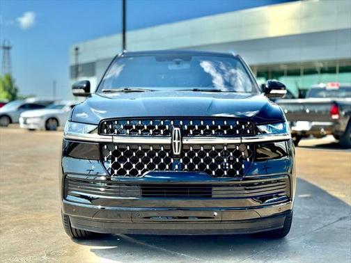 2025 Lincoln Navigator Black Label