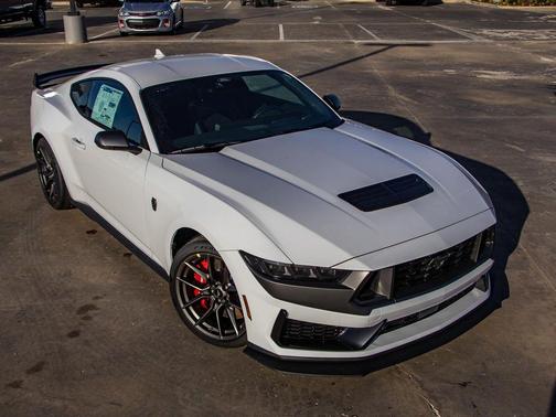 2025 Ford Mustang Dark Horse Fastback