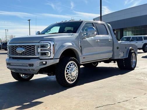 2025 Ford F-450 Platinum