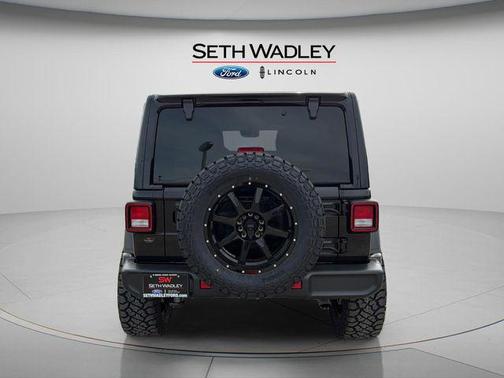 2023 Jeep Wrangler 4-Door Sahara Altitude 4x4