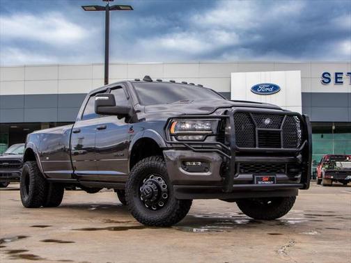 2024 RAM 3500 Limited Crew Cab 4x4 8' Box