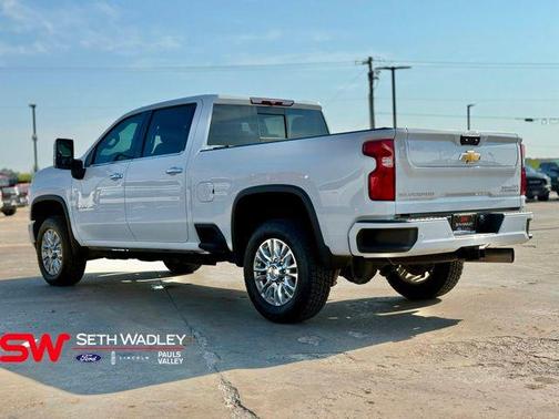 2022 Chevrolet Silverado 3500 High Country