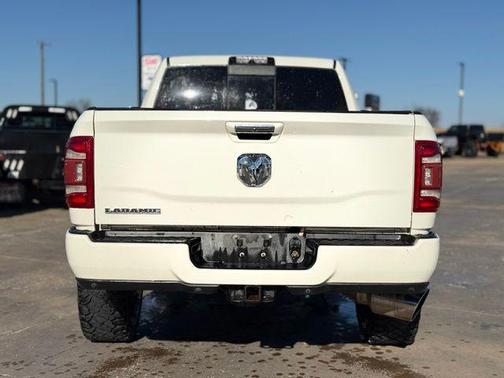 2020 RAM 2500 Laramie Crew Cab 4X4 6'4' Box