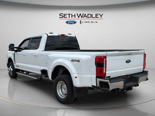 Oxford White 2025 Ford F-350 Lariat