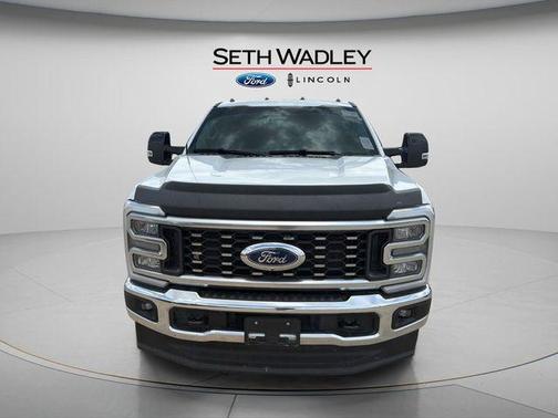 Oxford White 2025 Ford F-350 Lariat