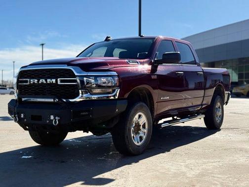 2020 RAM 2500 Tradesman Crew Cab 4X4 6'4' Box