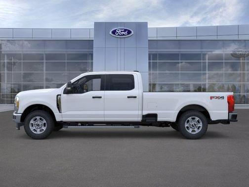 Oxford White 2026 Ford F-350 XLT