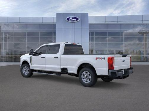 Oxford White 2026 Ford F-350 XLT