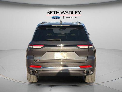 2022 Jeep Grand Cherokee 4xe Overland