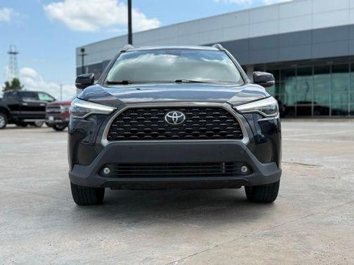 Jet Black 2022 Toyota Corolla Cross XLE