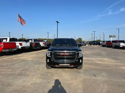 2021 GMC Yukon 4WD AT4