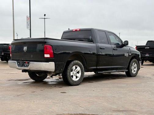 Diamond Black Crystal Pearlcoat 2021 RAM 1500 Tradesman