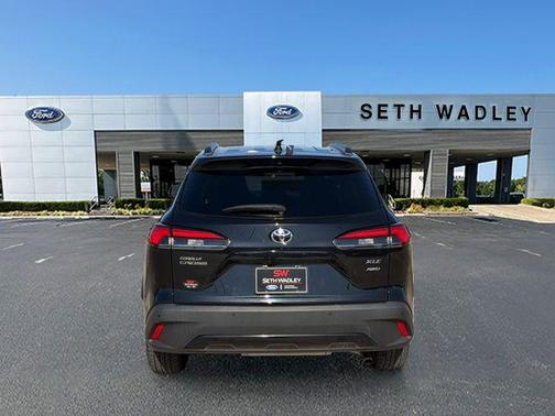 2022 Toyota Corolla Cross XLE