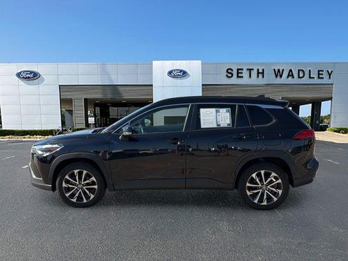 2022 Toyota Corolla Cross XLE