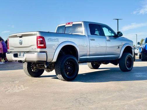 2020 RAM 2500 Big Horn Crew Cab 4X4 6'4' Box