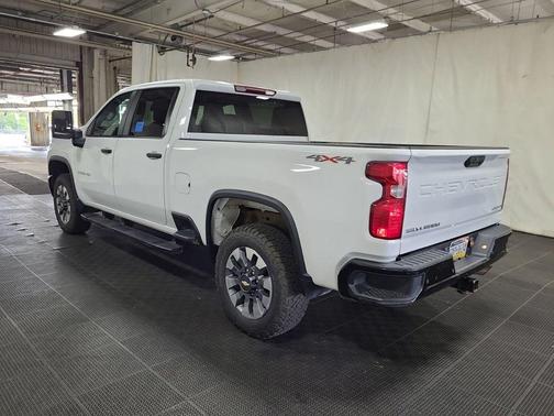 2024 Chevrolet Silverado 2500 Custom