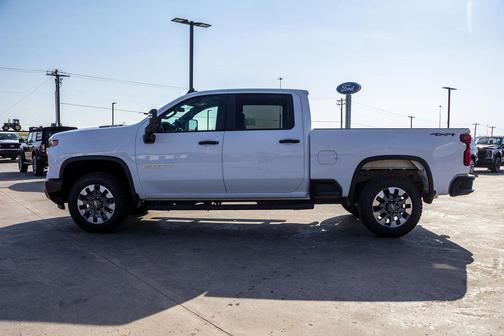2024 Chevrolet Silverado 2500 Custom
