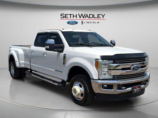 Oxford White 2018 Ford F-350 Lariat